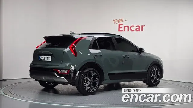 Kia Niro 2023 thumb 2