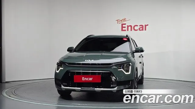 Kia Niro 2023 thumb 3