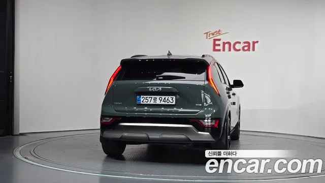 Kia Niro 2023 thumb 4