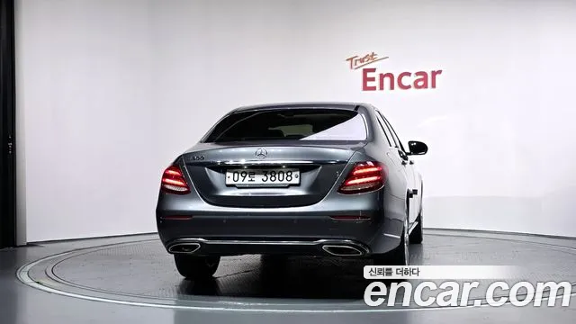 Mercedes-Benz E-Класс 2018 thumb 4