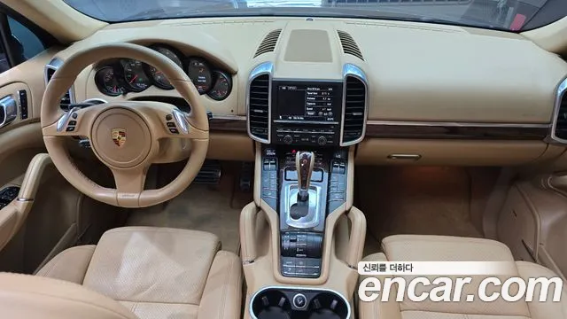 Porsche Cayenne 2011 thumb 7