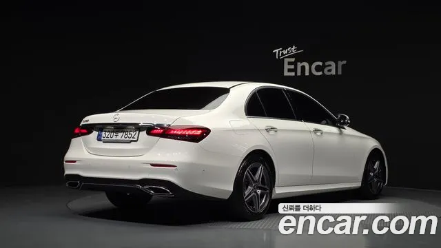 Mercedes-Benz E-Класс 2023 thumb 2