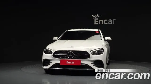 Mercedes-Benz E-Класс 2023 thumb 3