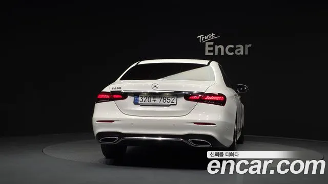 Mercedes-Benz E-Класс 2023 thumb 4