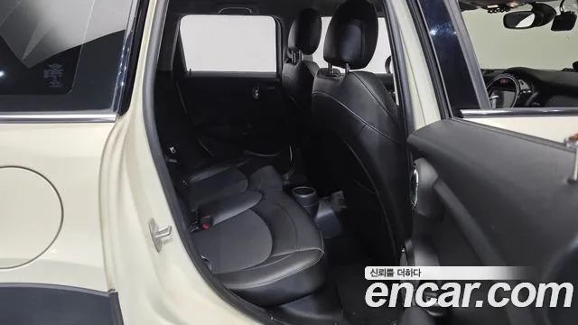 MINI Hatch 2017 thumb 12