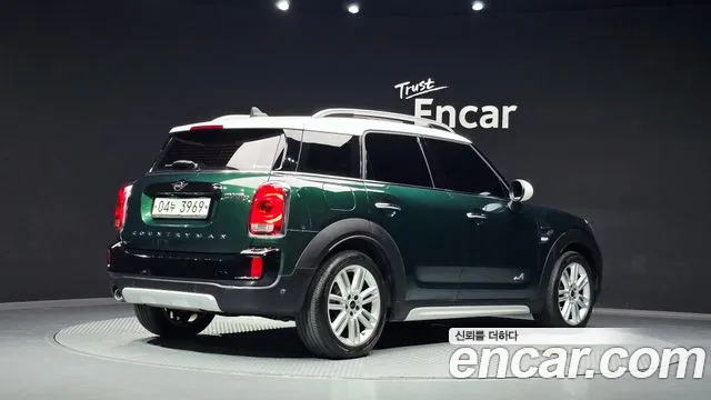 MINI Countryman 2019 thumb 2