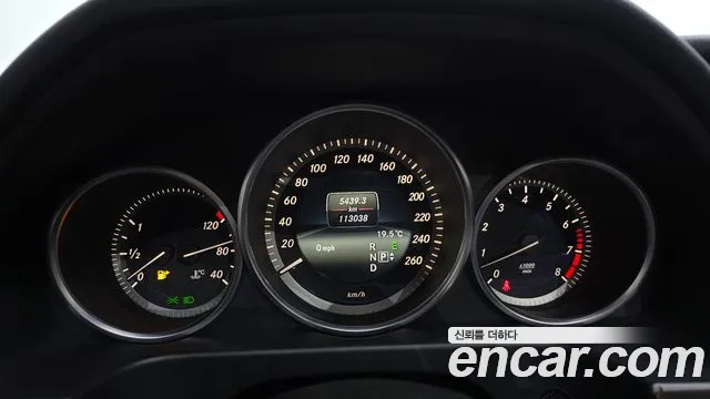 Mercedes-Benz E-Класс 2016 thumb 8