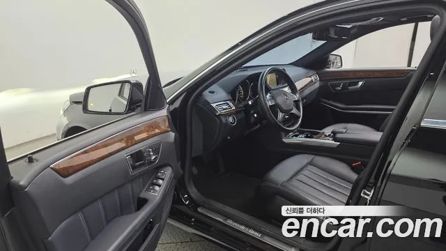 Mercedes-Benz E-Класс 2016 thumb 10