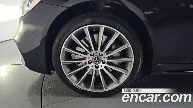 Mercedes-Benz S-Класс 2018 thumb 4