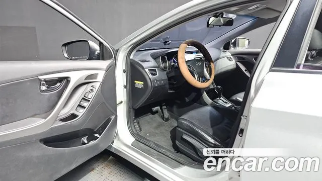 Hyundai Avante 2012 thumb 10