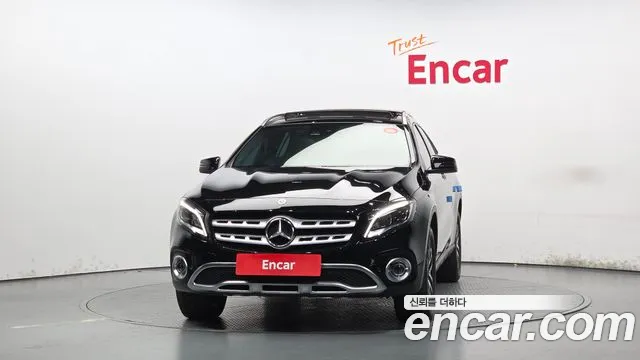 Mercedes-Benz GLA 2019 thumb 3