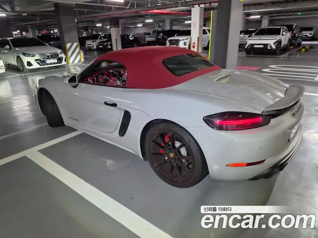 Porsche Cayman 2023 thumb 3