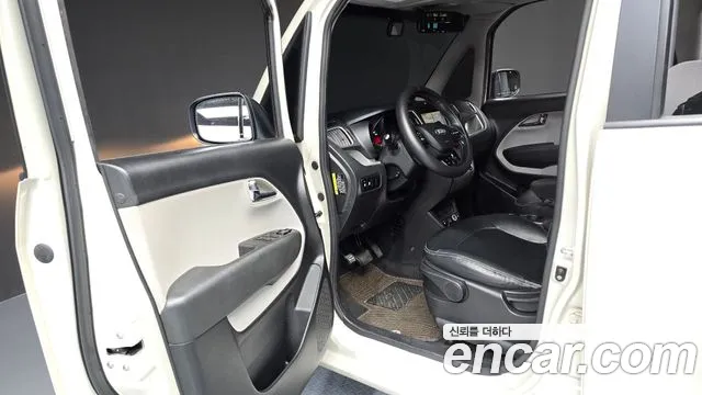 Kia Ray 2014 thumb 10