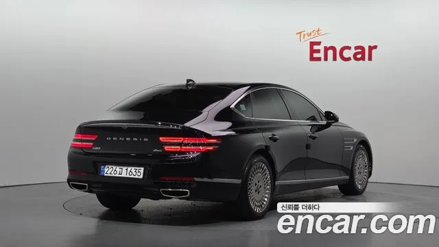 Genesis G80 2023 thumb 2