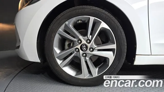 Hyundai Avante 2018 thumb 5