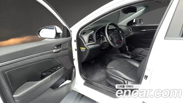 Hyundai Avante 2018 thumb 10