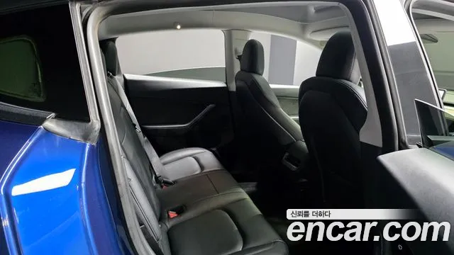 Tesla Model Y 2021 thumb 11
