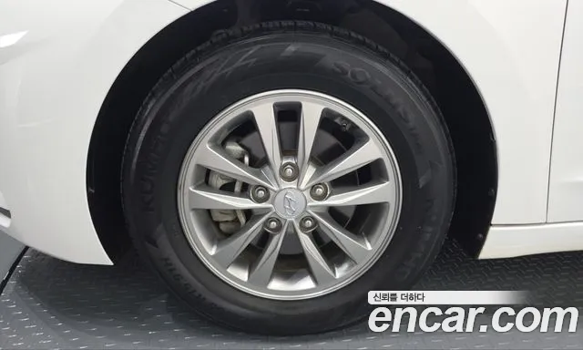 Hyundai Avante 2019 thumb 5