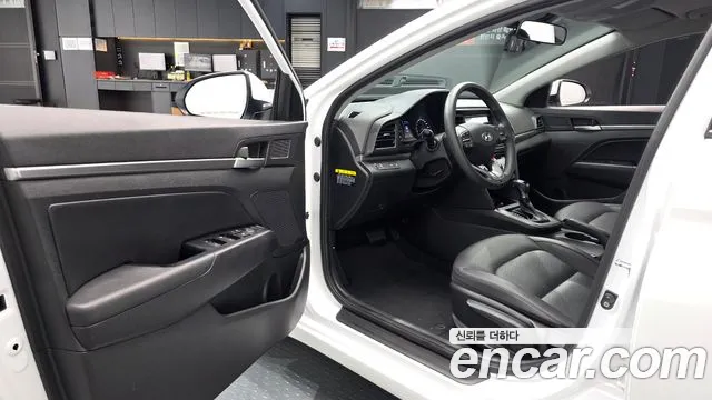 Hyundai Avante 2019 thumb 10