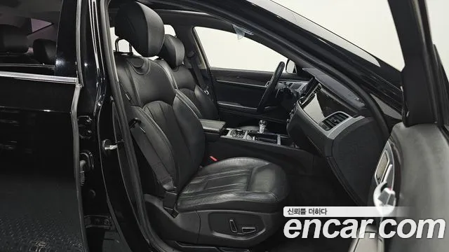 Genesis G80 2016 thumb 10