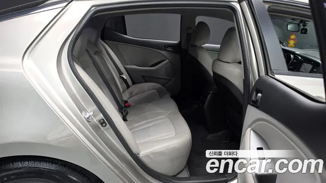 Kia K5 2012 thumb 10
