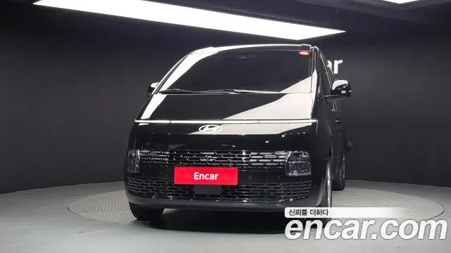 Hyundai Staria 2024 thumb 3