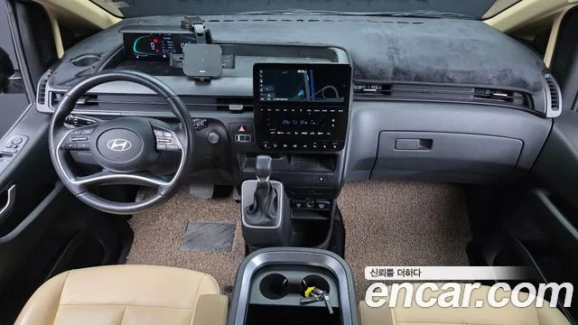 Hyundai Staria 2024 thumb 7