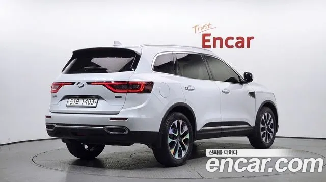 Renault-KoreaSamsung Koleos 2017 thumb 2