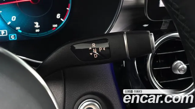 Mercedes-Benz GLC 2022 thumb 9