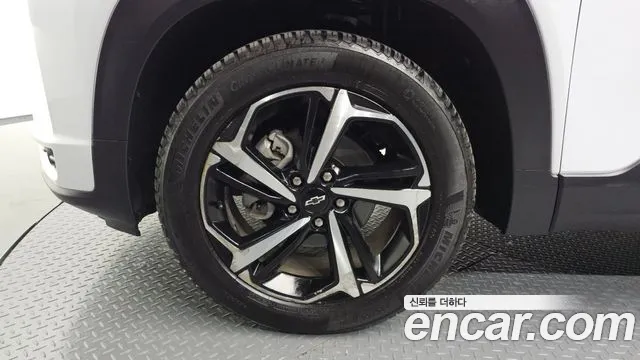 ChevroletGMDaewoo TrailBlazer 2023 thumb 5