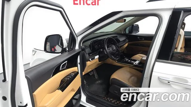Kia Carnival 2021 thumb 10