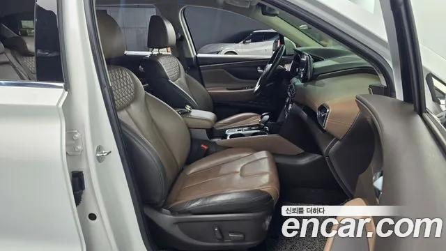 Hyundai Santa Fe 2018 thumb 9