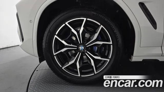 BMW X4 2023 thumb 4