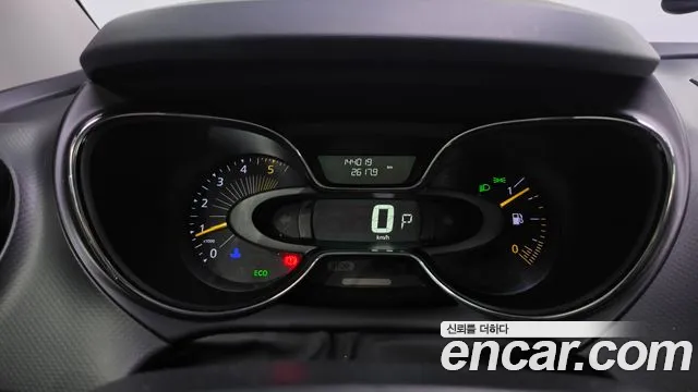Renault-KoreaSamsung Captur 2015 thumb 8
