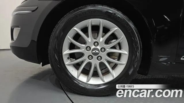 Hyundai Genesis 2011 thumb 4