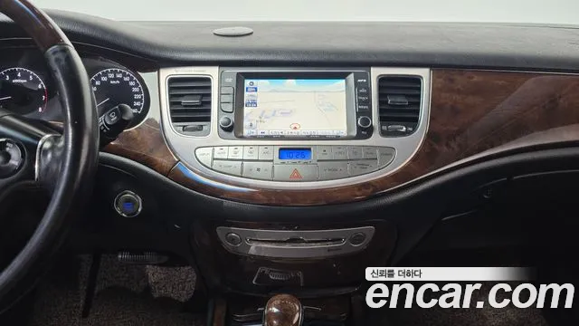 Hyundai Genesis 2011 thumb 12