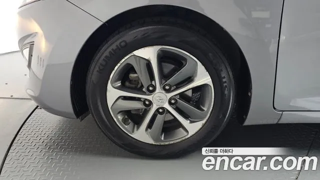 Hyundai i30 2015 thumb 4