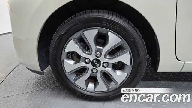 Kia Morning 2015 thumb 5