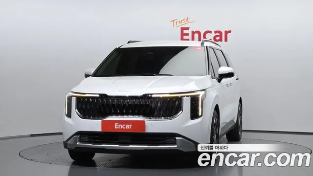 Kia Carnival 2023 thumb 3