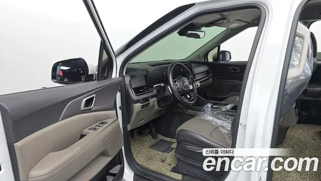 Kia Carnival 2023 thumb 10