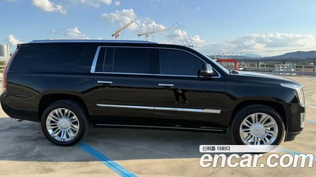 Cadillac Escalade 2018 thumb 3