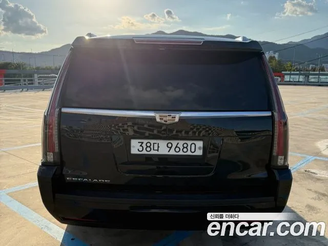 Cadillac Escalade 2018 thumb 5