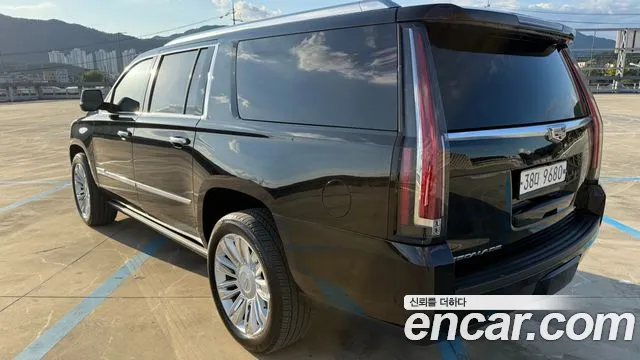 Cadillac Escalade 2018 thumb 6