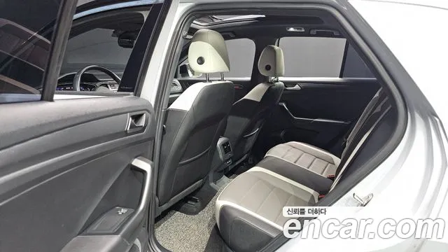 Volkswagen T-Roc 2021 thumb 12