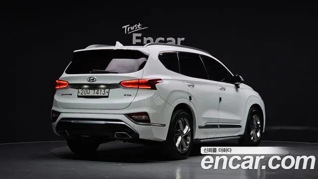 Hyundai Santa Fe 2018 thumb 2