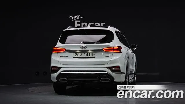 Hyundai Santa Fe 2018 thumb 4