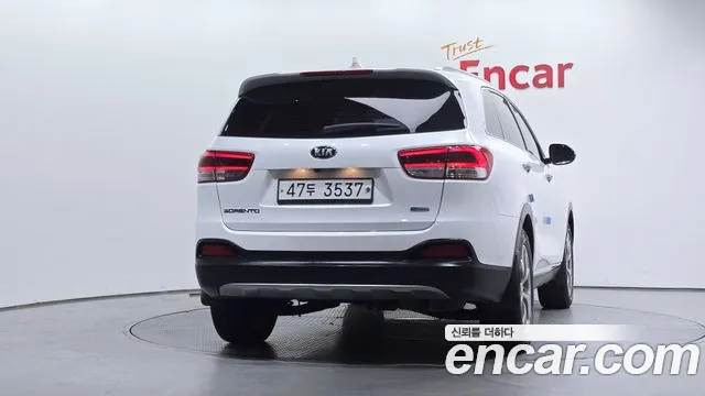 Kia Sorento 2017 thumb 4