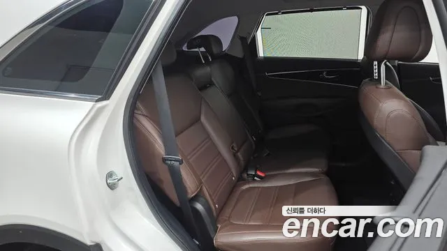 Kia Sorento 2017 thumb 12