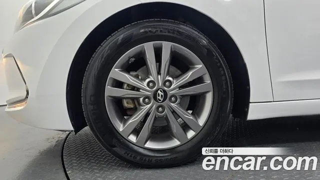 Hyundai Avante 2016 thumb 5