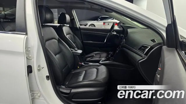 Hyundai Avante 2016 thumb 10